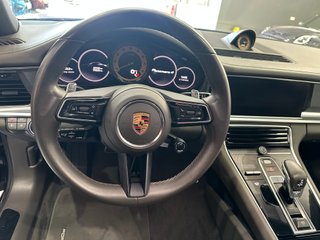 Porsche Panamera 2022