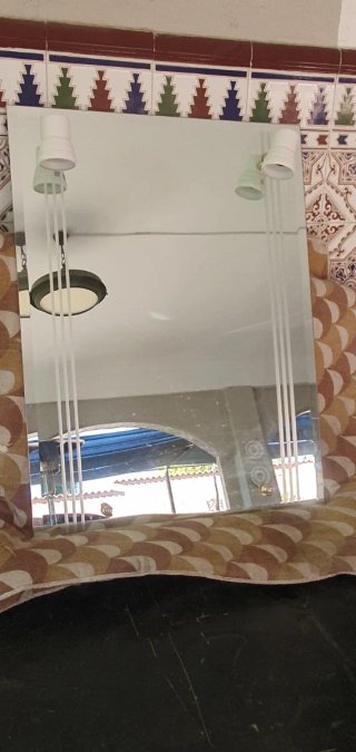 Espejo baño con apliques y balda cristal