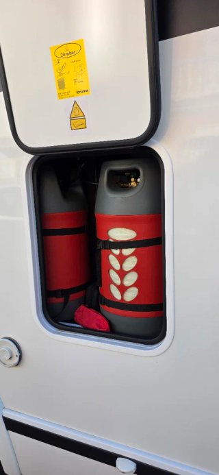 Autocaravana Benimar Amphitryon 967
