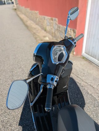 Vespa GTS 125 Negra