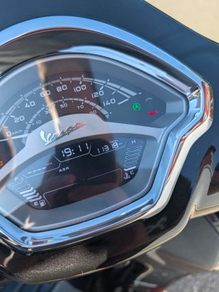Vespa GTS 125 Negra