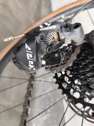 Bici Gravel Eléctrica Megamo Kansas