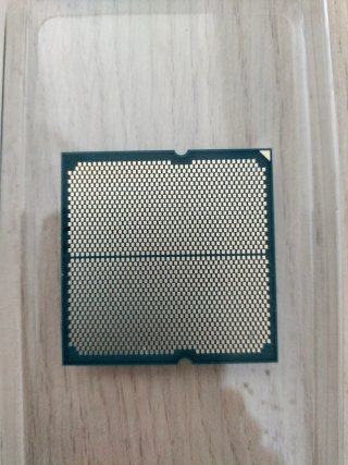 Procesador AMD Ryzen 5 8400F + Disipador