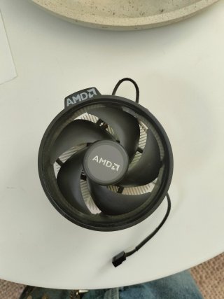 Procesador AMD Ryzen 5 8400F + Disipador