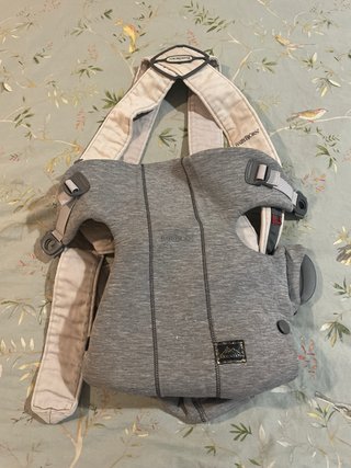 Mochila Porta Bebé BabyBjörn Mini 3D Gris
