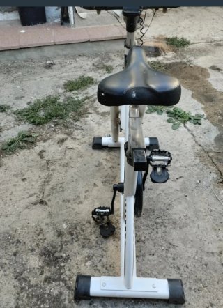 Bicicleta Estática Blanca