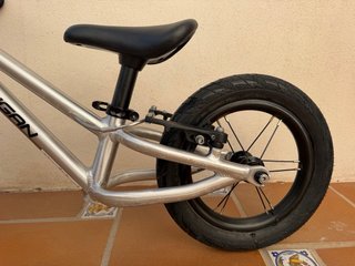 Bicicleta de equilibrio Lee Cougan 12" (con freno)