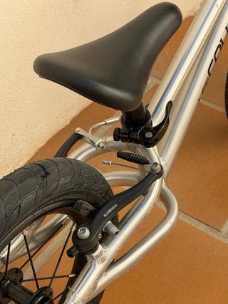 Bicicleta de equilibrio Lee Cougan 12" (con freno)