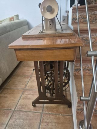 Máquina de Coser Singer Antigua