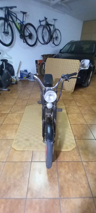 Mobylette Cady E-14 con documentación.