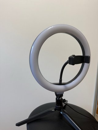 Trípode con Aro de Luz y Soporte Móvil