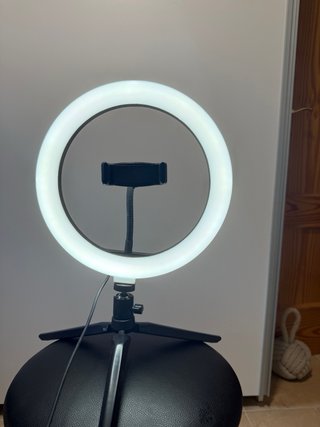 Trípode con Aro de Luz y Soporte Móvil