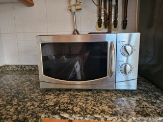 Microondas Daewoo KOG3Q47