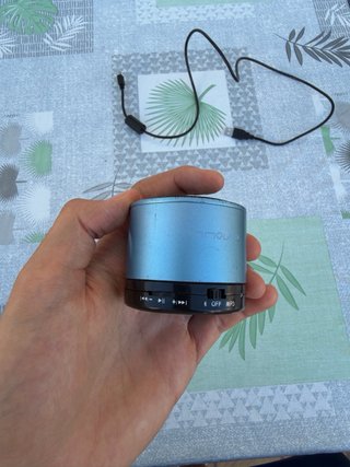 Altavoces Bluetooth Portátiles (Negro y Azul)