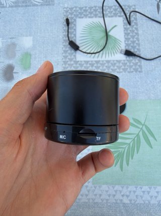 Altavoces Bluetooth Portátiles (Negro y Azul)