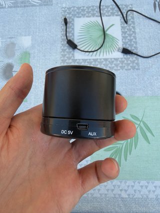 Altavoces Bluetooth Portátiles (Negro y Azul)