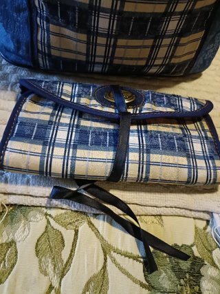Neceser y porta anillos a cuadros