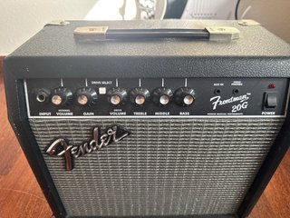 Guitarra Eléctrica Fender Squier 20G