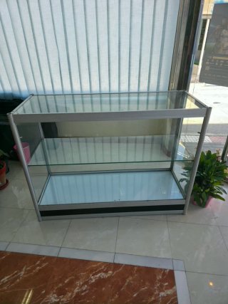 Vitrina expositora para negocio