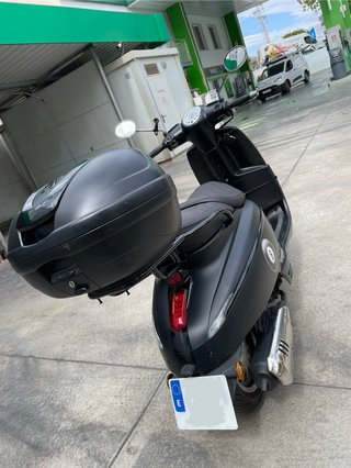 Peugeot Django 125cc Negra