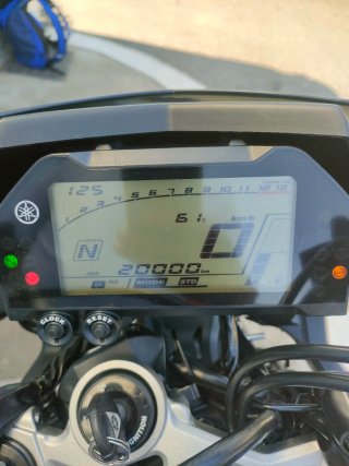 Yamaha MT-10 Naked Azul y Negra