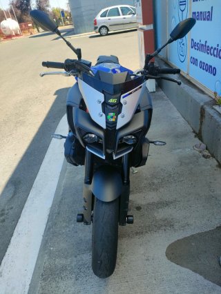 Yamaha MT-10 Naked Azul y Negra