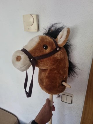 Caballo de juguete palo casi nuevo
