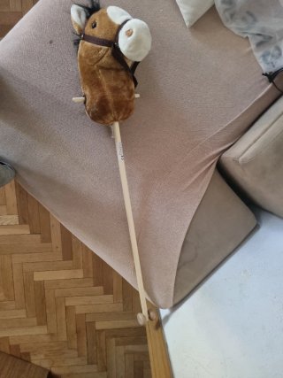 Caballo de juguete palo casi nuevo