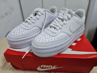 ZAPATILLAS  NIKE Court Vision Alta Mujer Blancas