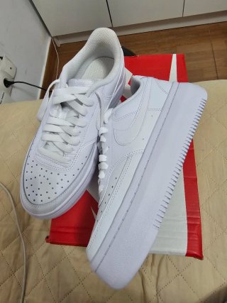 ZAPATILLAS  NIKE Court Vision Alta Mujer Blancas