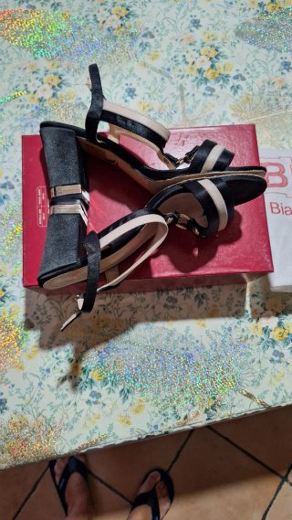 Laura Biagiotti sandali tacco beige/nero
