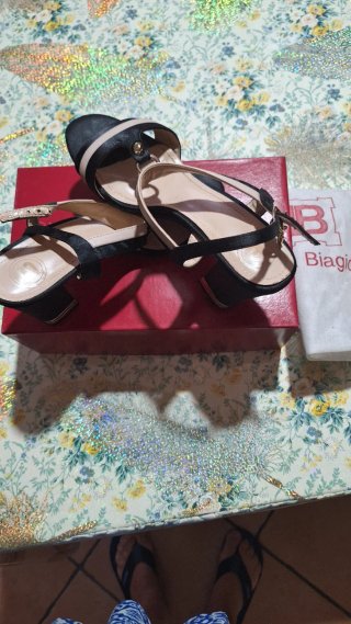 Laura Biagiotti sandali tacco beige/nero