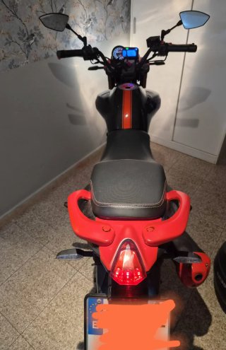 Keeway RKV 125cc Negra y Roja
