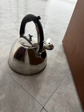 Tetera de Acero Inoxidable con Silbato