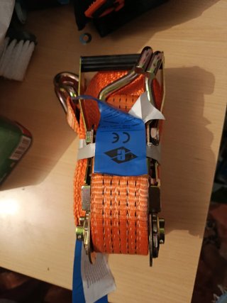 Cincha de amarre con tensor de carraca