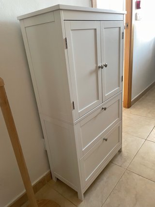 Cómoda blanco con puertas y 2 cajones