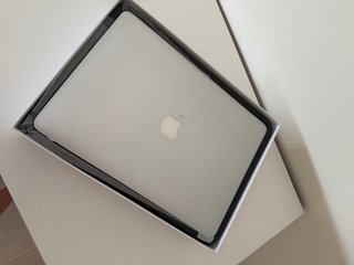 MacBook Air Gris Espacial
