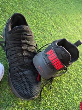Lote 3 zapatillas Puma 41 y 2 sin marca 40