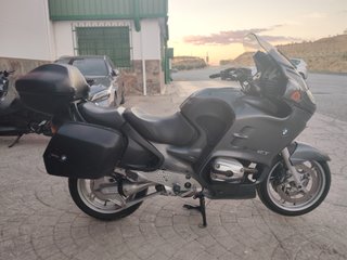 BMW R 1150 RT gris, cuidada y equipada