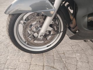 BMW R 1150 RT gris, cuidada y equipada