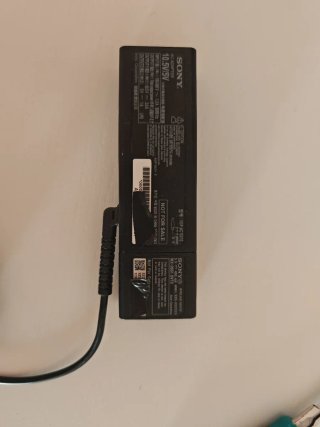 Cargador Sony VGP-AC10V10 + Adaptador WiFi