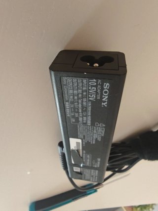 Cargador Sony VGP-AC10V10 + Adaptador WiFi