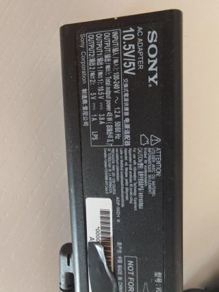 Cargador Sony VGP-AC10V10 + Adaptador WiFi