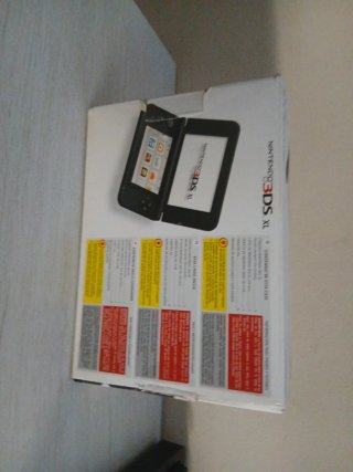 Caja Nintendo 3DS XL + Manuales+codigo de juego