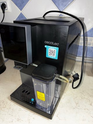 Cafetera Cecotec Negra