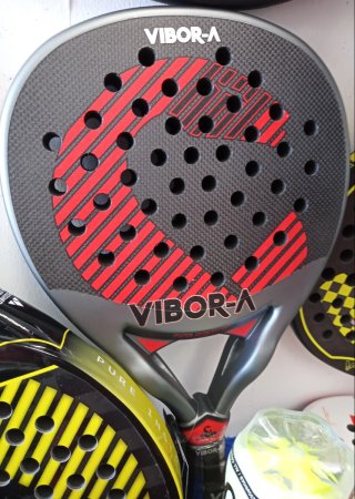 Pala de pádel Vibor-A Cobra 2026