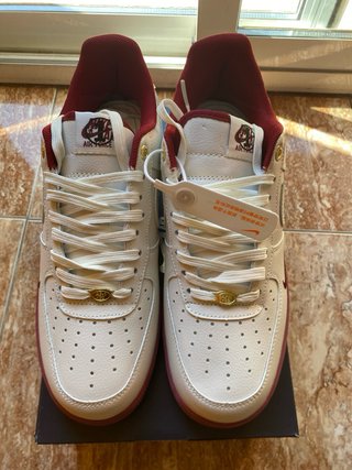 Nike Air Force 1 Blancas y Burdeos