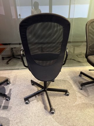 Silla de oficina ergonómica ajustable