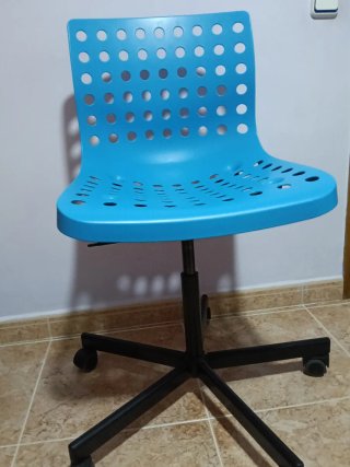Silla giratoria azul Ikea