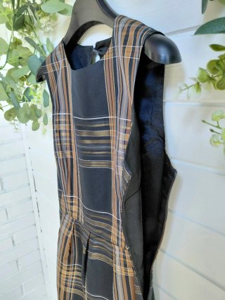 Vestido Zara negro y camel cuadros